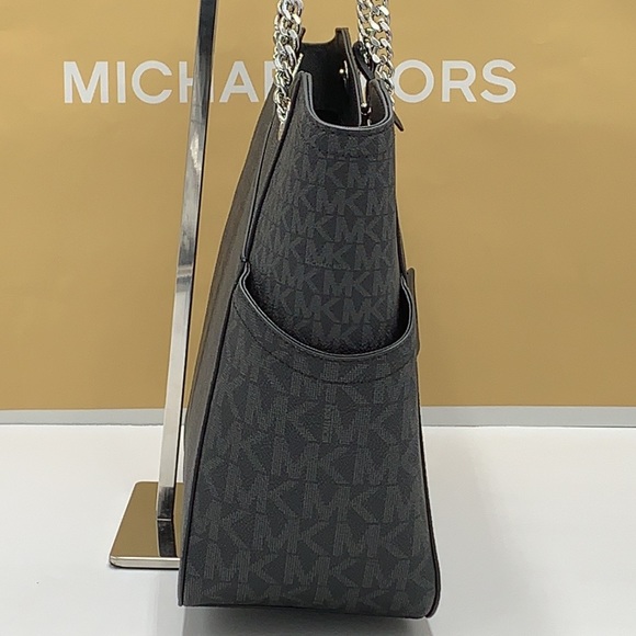 MICHAEL KORS LARGE X CHAIN LOGO SHOULDER BAG - Picture 7 of 16
